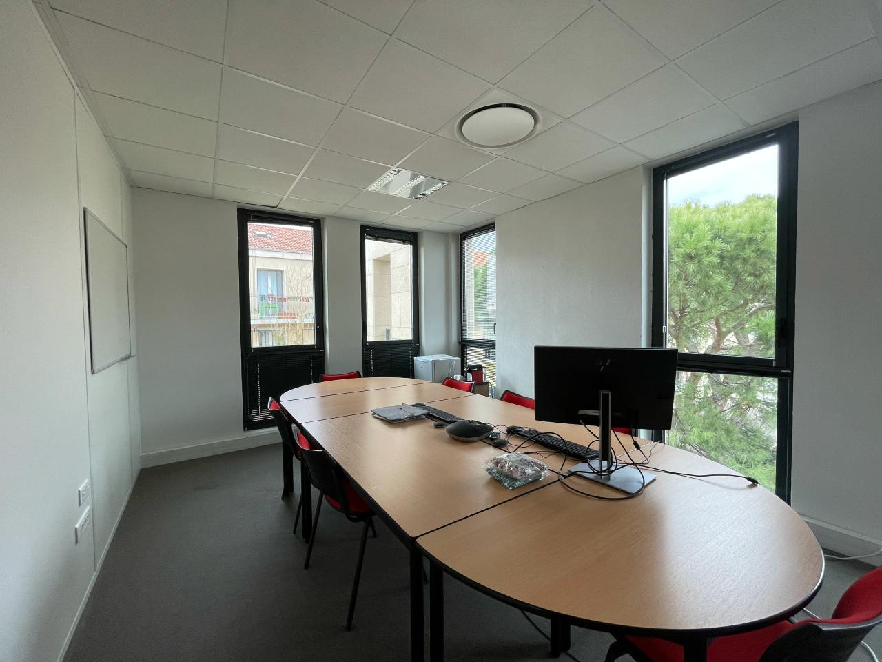 Bureau Aix-en-Provence 1222m² Location bureau Aix-en-Provence Bouches-du-Rhône OLBUR2529995 9